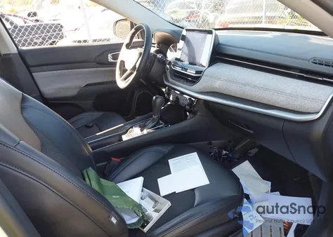 2022 Jeep Compass Latitude 4X4 from USA, damaged, VIN 3C4NJDBB5NT157333